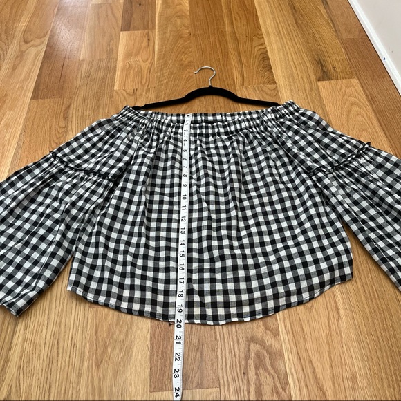 Who What Wear black and white checkered off the shoulder top - Picture 5 of 8